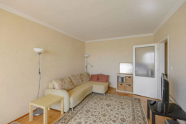 2-к. квартира, 57 м², 5/10 эт.